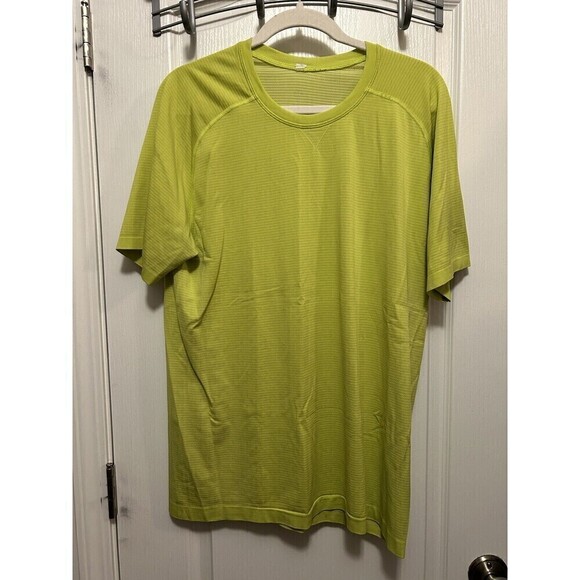 Lululemon Metal Vent Tech Tee Short Sleeve Size Men’s Large Yellow Top Neon - Picture 1 of 14